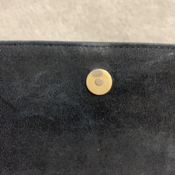 SOLD- Authentic Gucci Microguccissima Patent Leather Broadway Clutch- Black - Picture 6 of 9